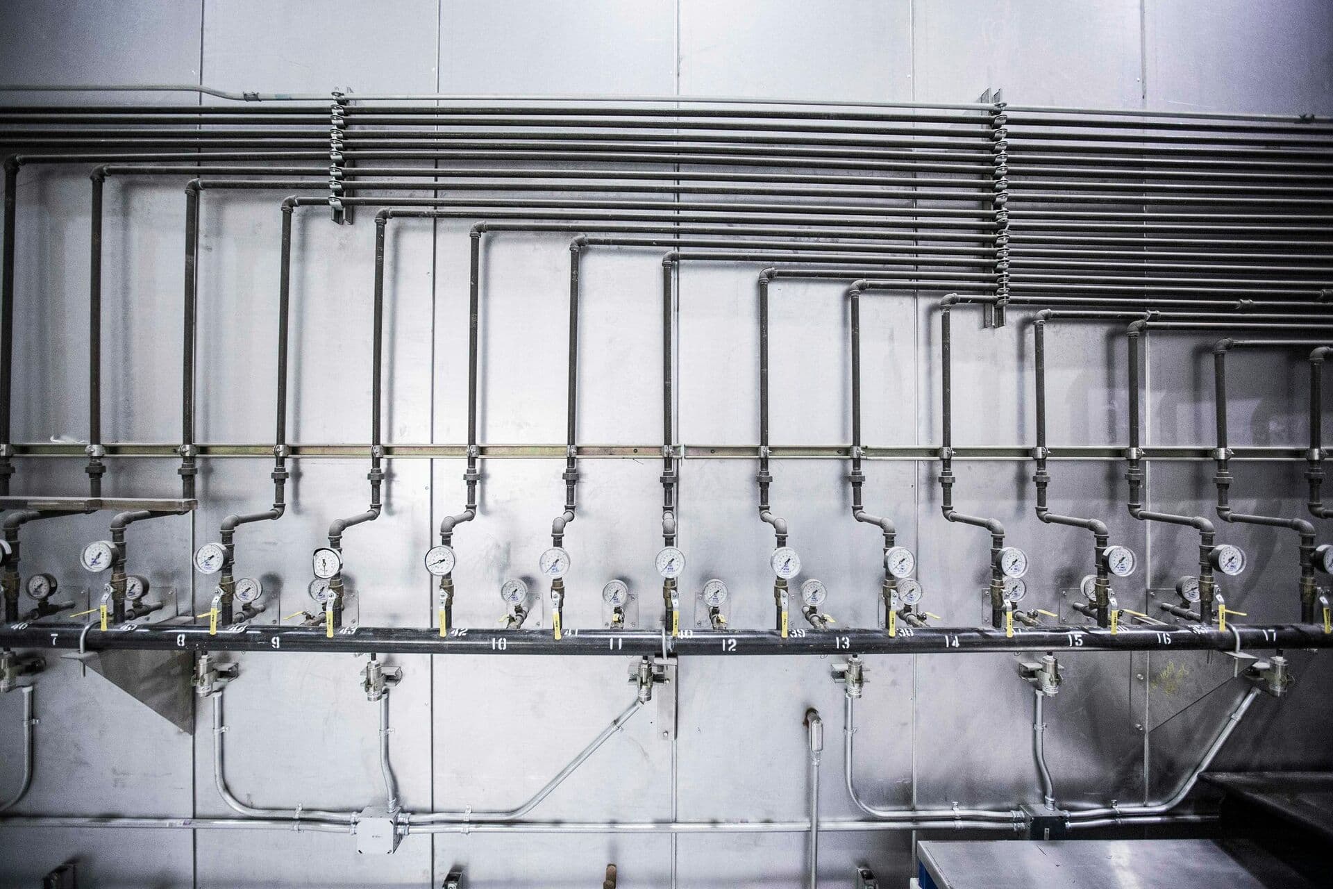 Techniciens en salle blanche - industrie pharmaceutique